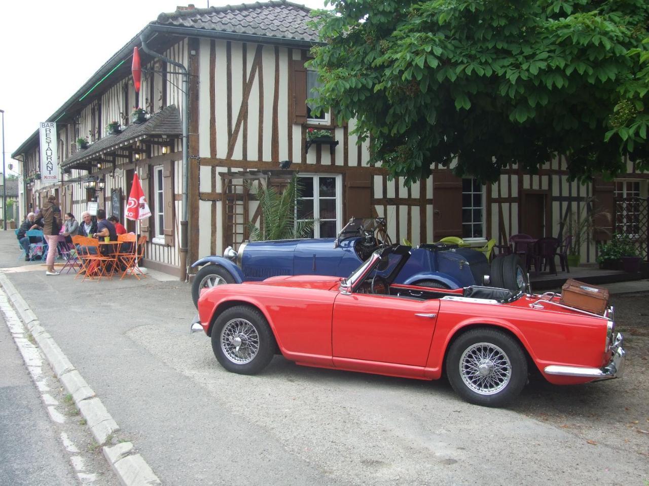 La Petite Auberge Chatelraould-Saint-Louvent Zewnętrze zdjęcie