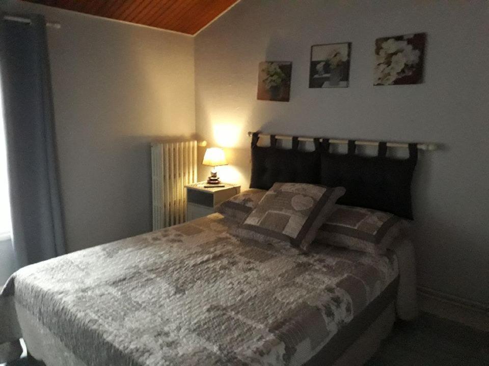 La Petite Auberge Chatelraould-Saint-Louvent Zewnętrze zdjęcie